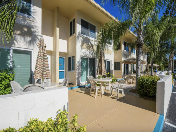 Siesta Key Vacation Rental Townhome One Minute to Beach